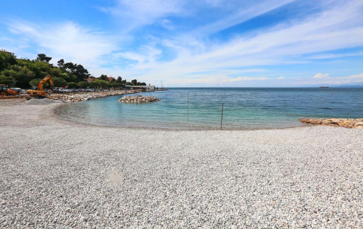 Bella Vista Lux Apartment With Private Terace Capodistria Esterno foto