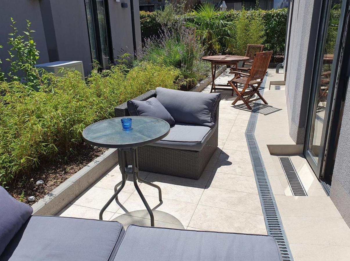 Bella Vista Lux Apartment With Private Terace Capodistria Esterno foto